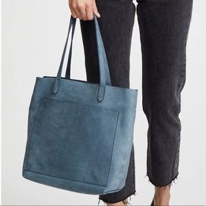 Madwell transportation tote